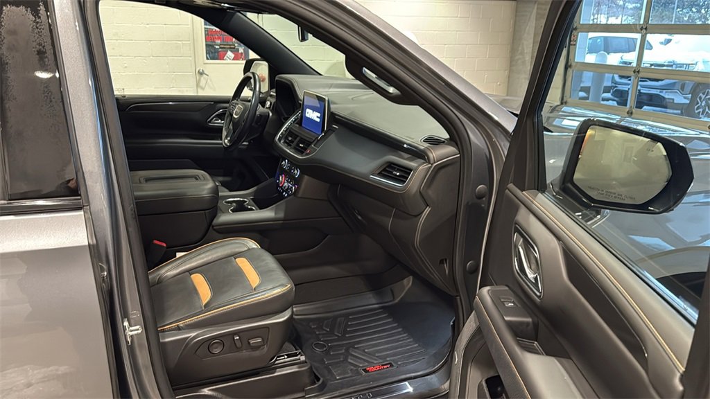 Used 2021 GMC Yukon AT4 w/ AT4 Premium Plus Package image 12
