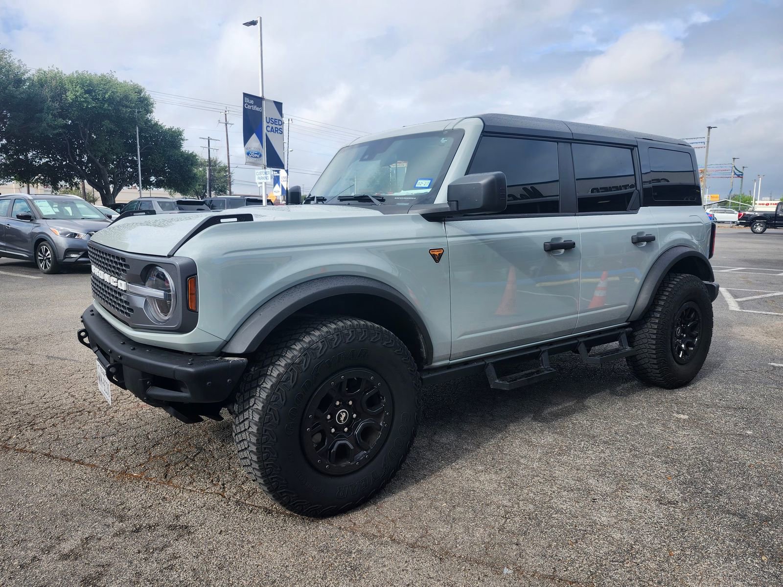 Used 2024 Ford Bronco Badlands image 7