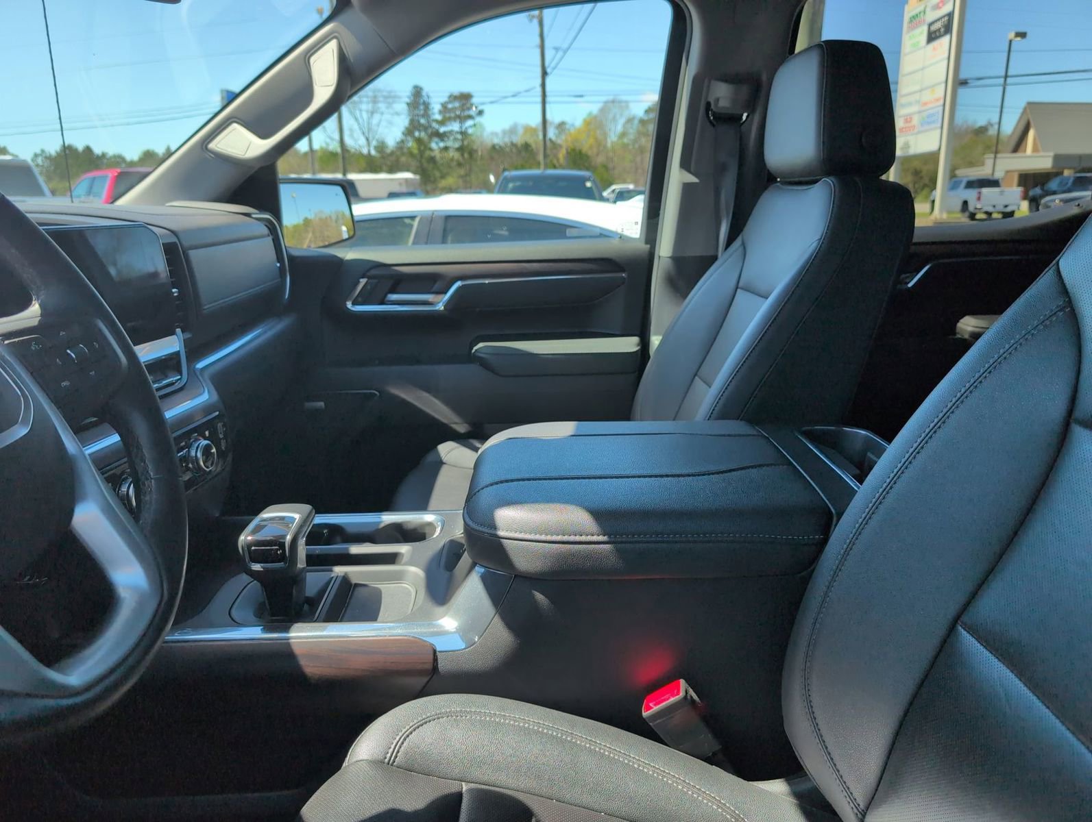 Used 2024 GMC Sierra 1500 SLT w/ SLT Premium Plus Package image 2