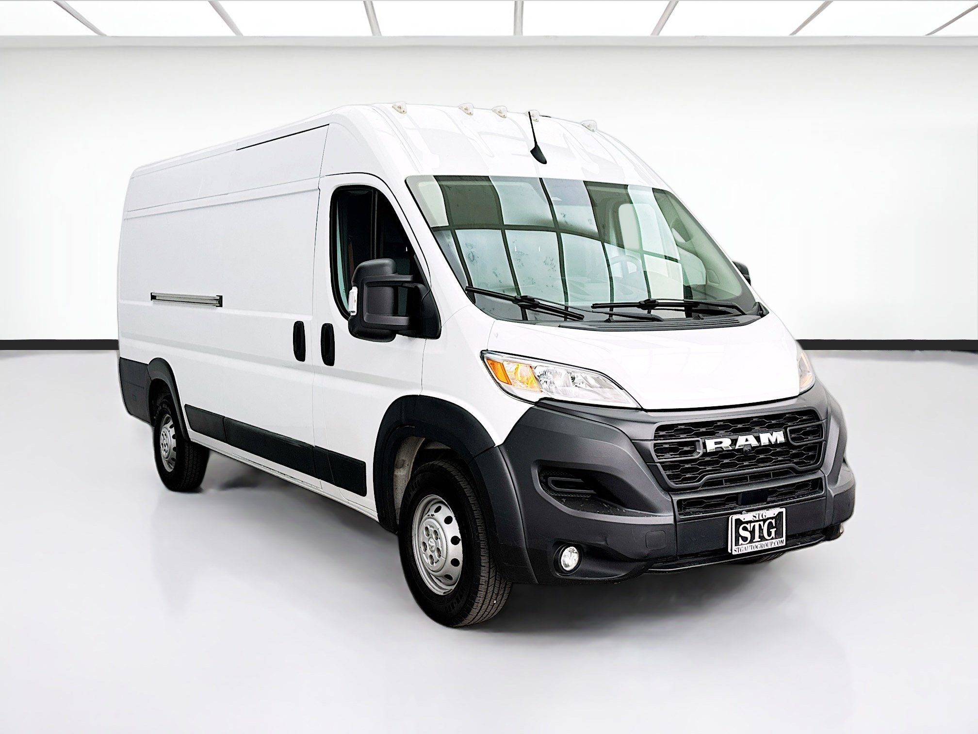 Used 2023 RAM ProMaster 3500 w/ Driver Convenience Group FWD image 3