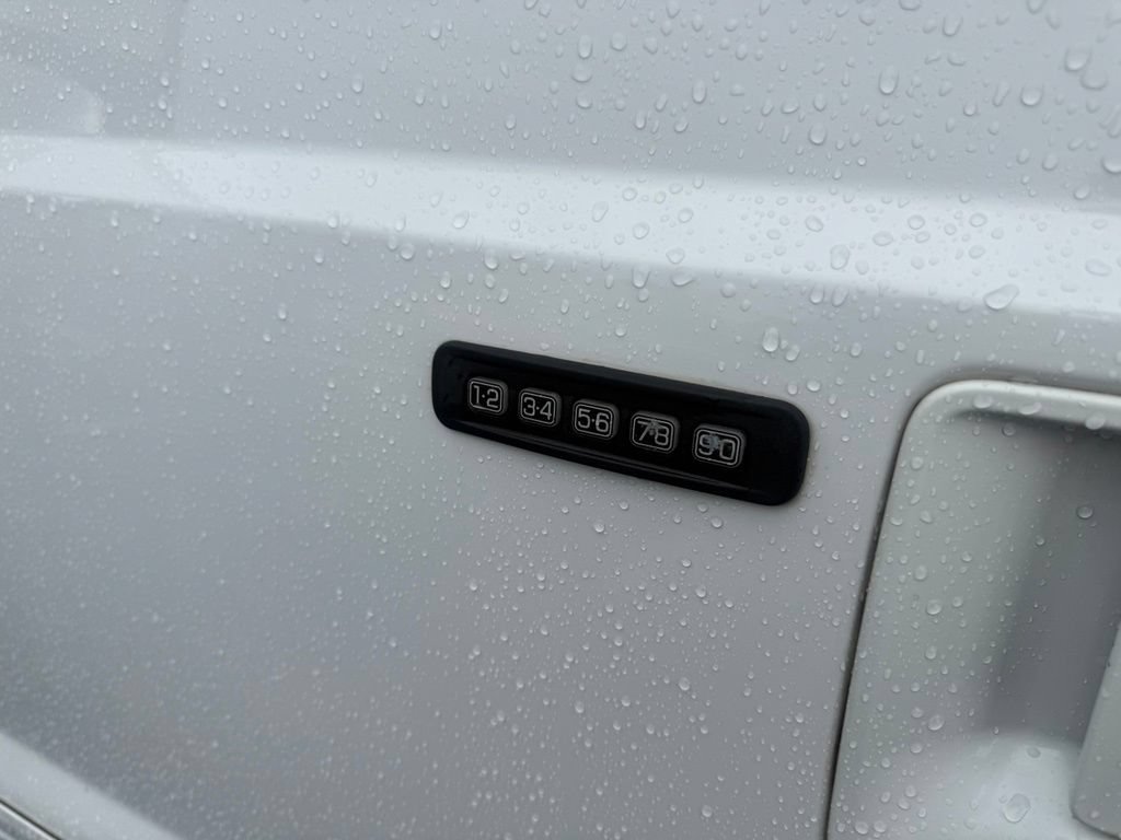 Used 2016 Ford F350 Lariat w/ Lariat Interior Package AWD/4WD image 16