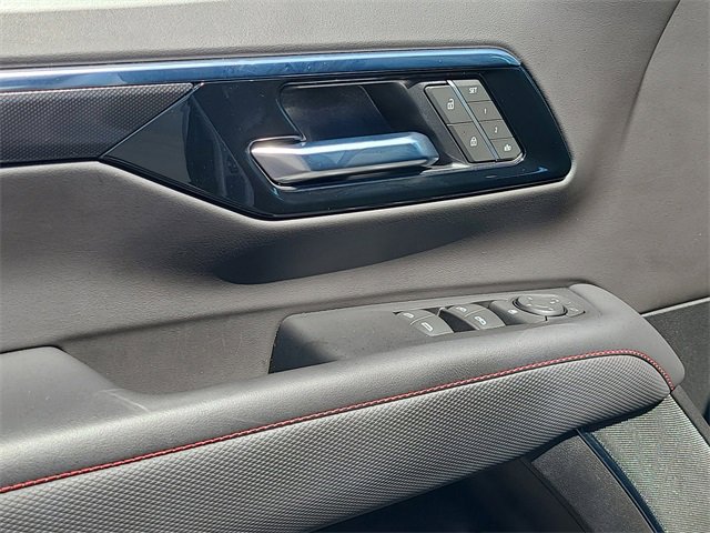 Used 2025 Chevrolet Suburban RST image 22