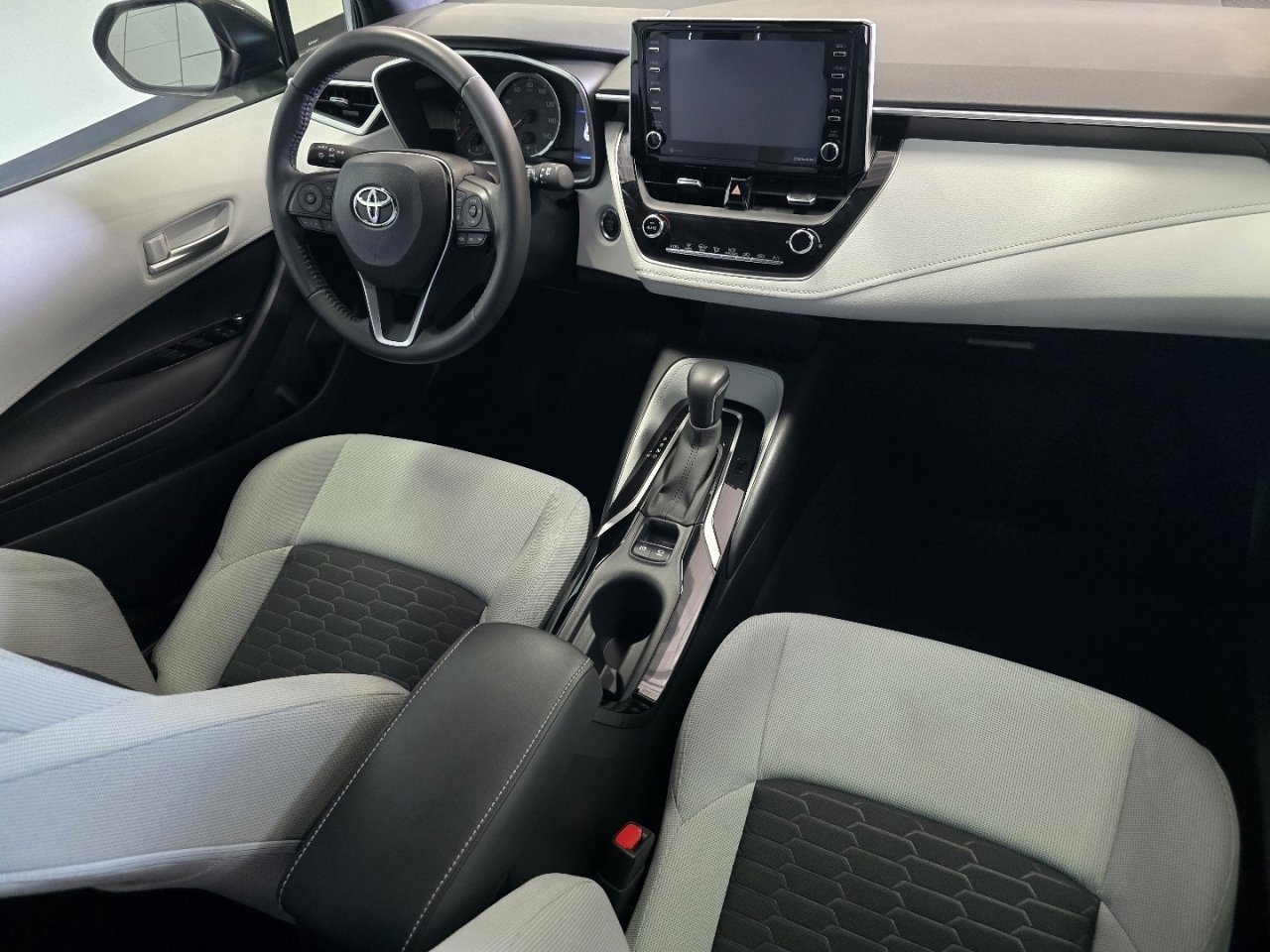 Certified 2021 Toyota Corolla SE FWD image 19