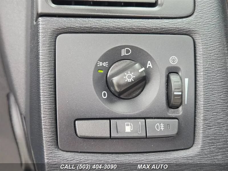 Used 2013 Volvo C70 T5 FWD image 38