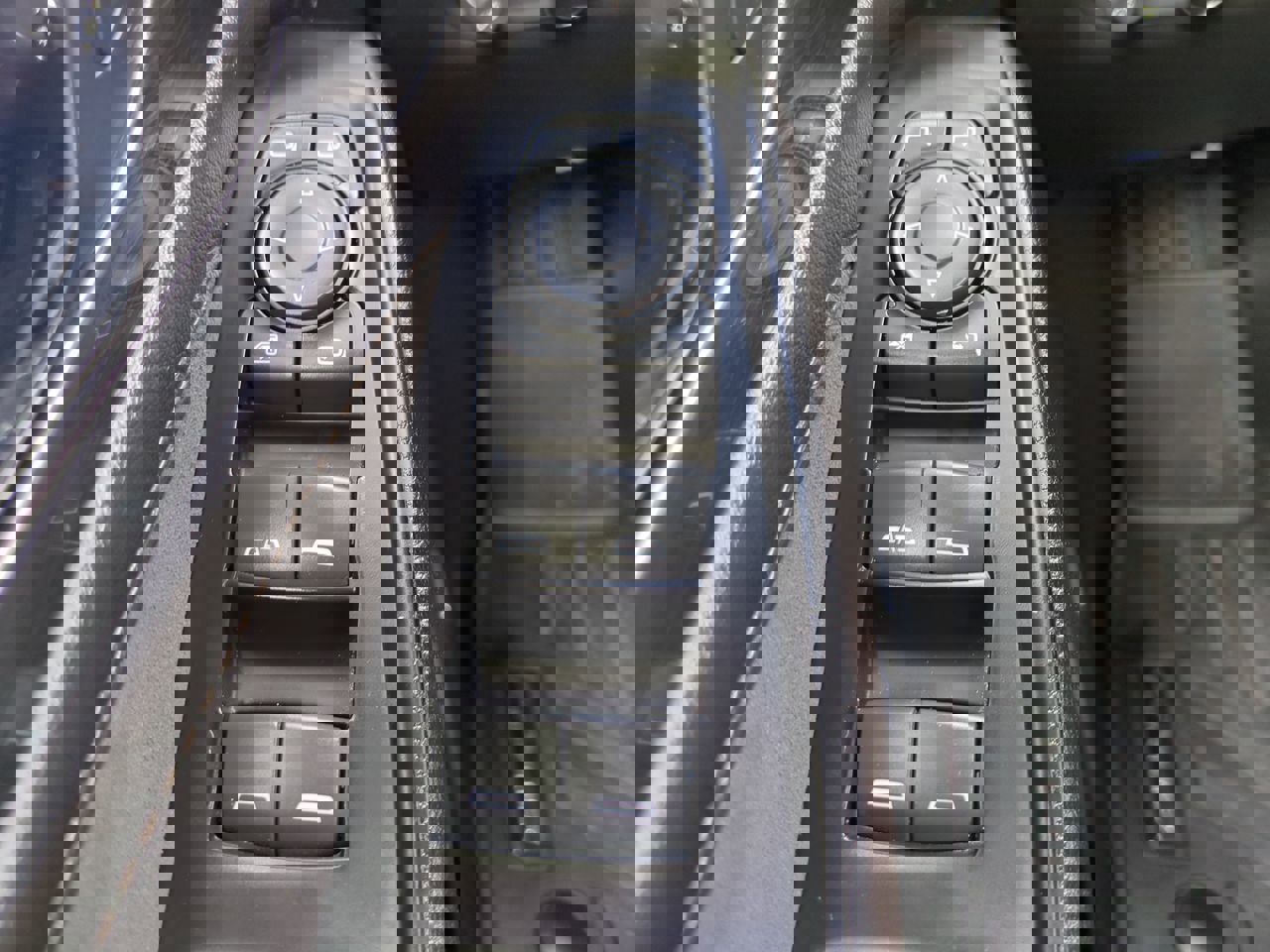 Certified 2023 Chevrolet Traverse High Country image 25