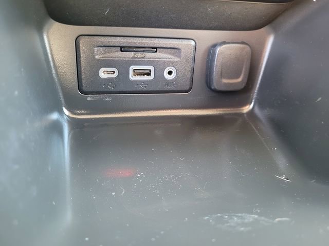 Used 2023 GMC Terrain Denali w/ Black Diamond Edition image 22