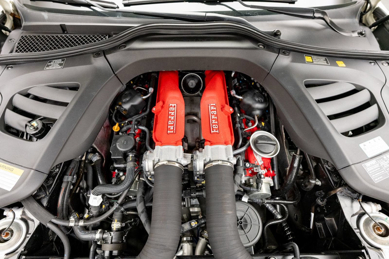Used 2018 Ferrari GTC4Lusso T RWD image 31