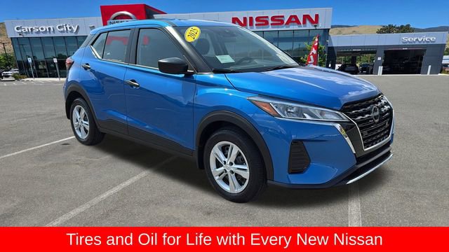 New 2025 Nissan Kicks Play S