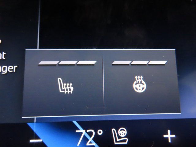 Used 2025 BMW 740i image 36