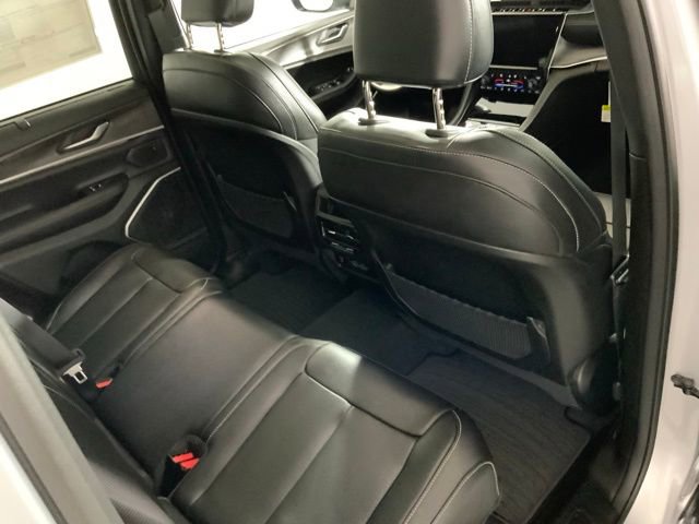 Used 2024 Jeep Grand Cherokee Limited 4xe w/ Luxury Tech Group II image 19