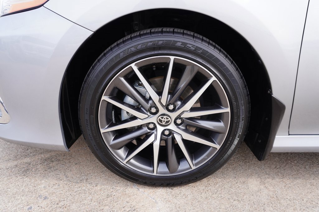 Used 2024 Toyota Camry XLE w/ Cold Weather Package image 27