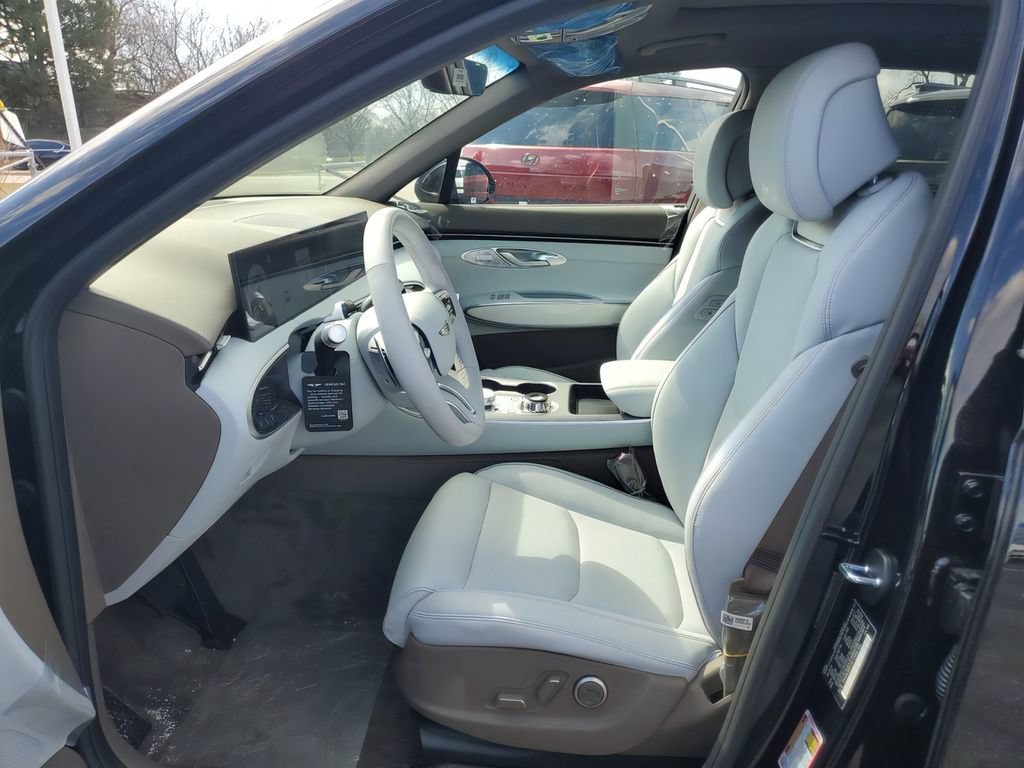 New 2026 Genesis GV70 2.5T Advanced AWD/4WD image 14