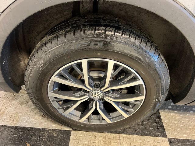 Certified 2020 Volkswagen Tiguan SE FWD image 14
