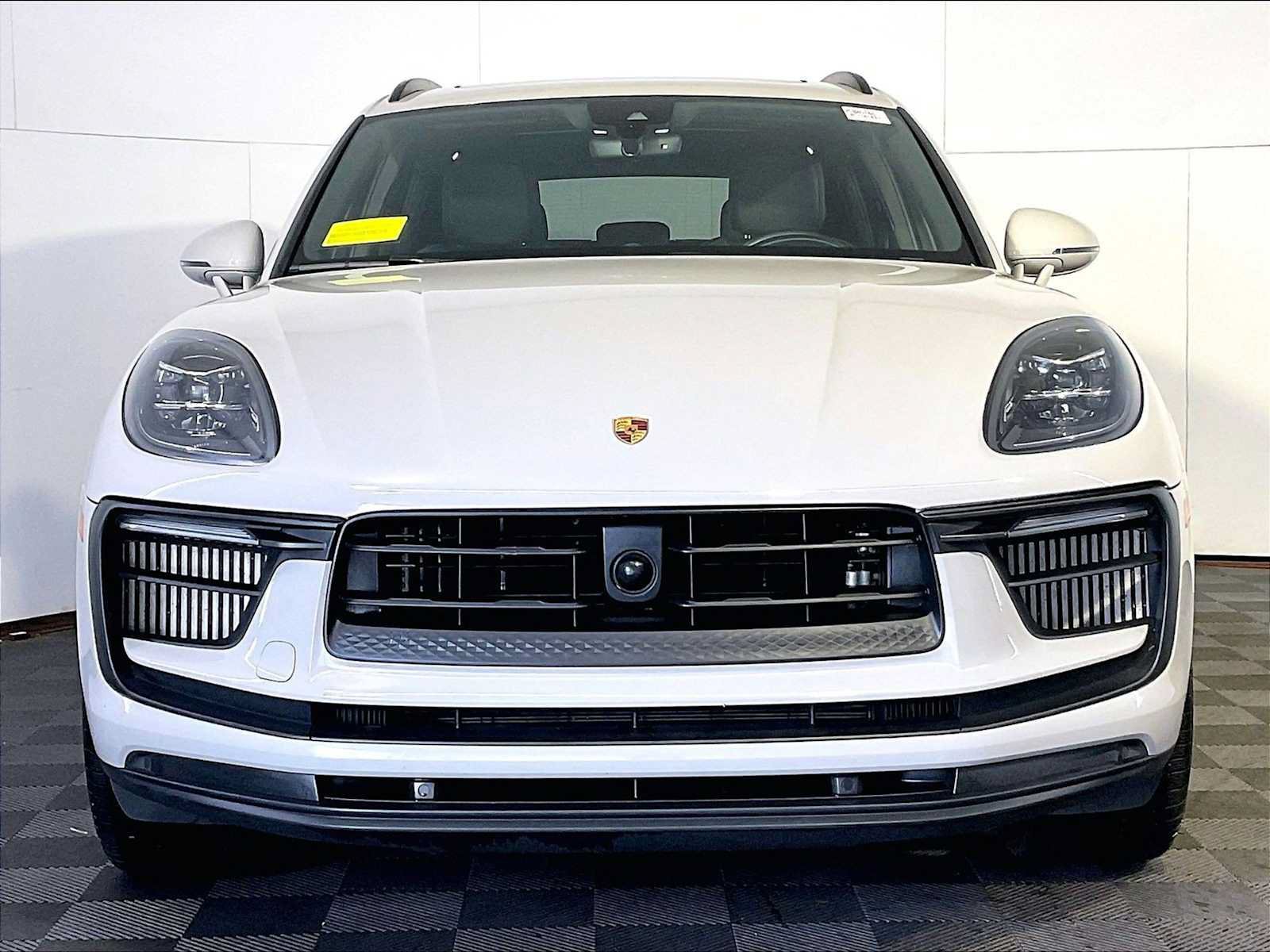 Certified 2023 Porsche Macan S AWD/4WD image 10
