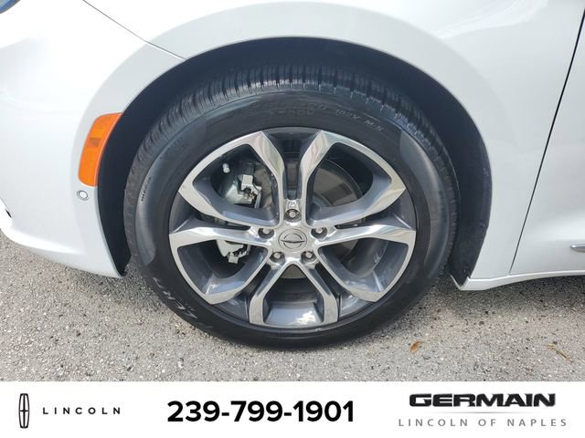 Used 2023 Chrysler Pacifica Pinnacle FWD image 12
