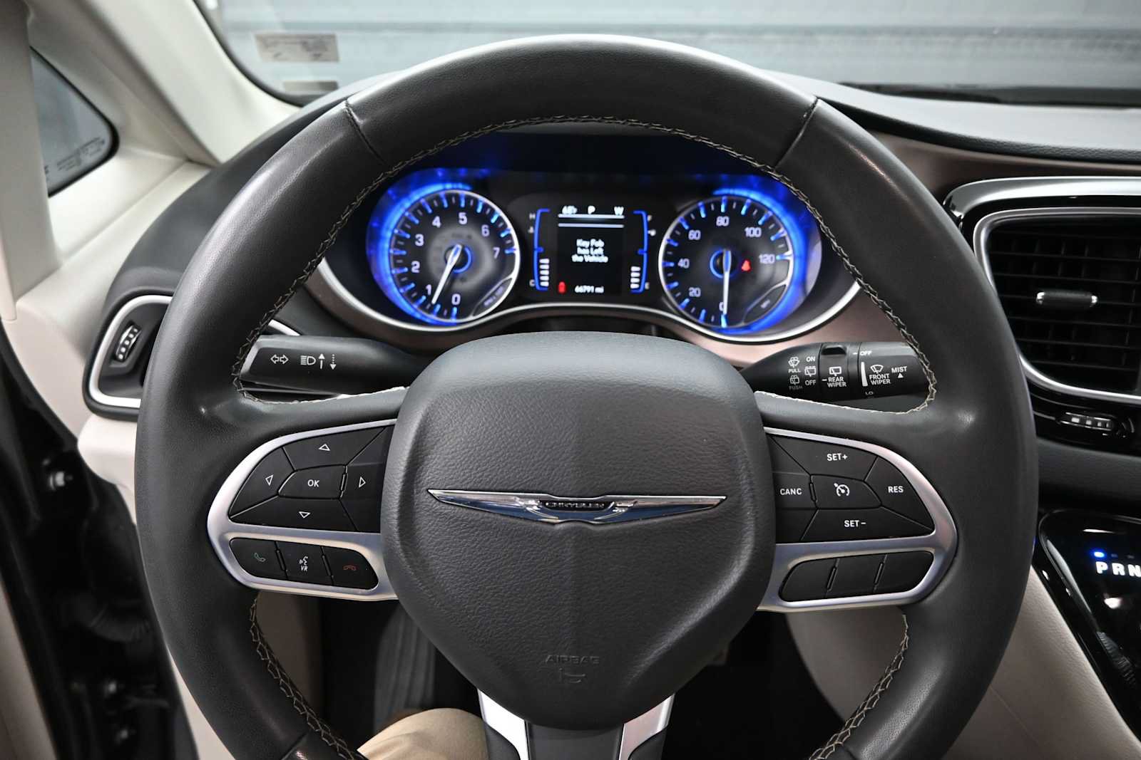 Used 2023 Chrysler Voyager LX FWD image 12