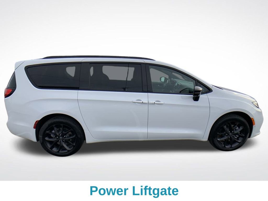 New 2026 Chrysler Pacifica Select w/ S Appearance Package AWD/4WD image 7