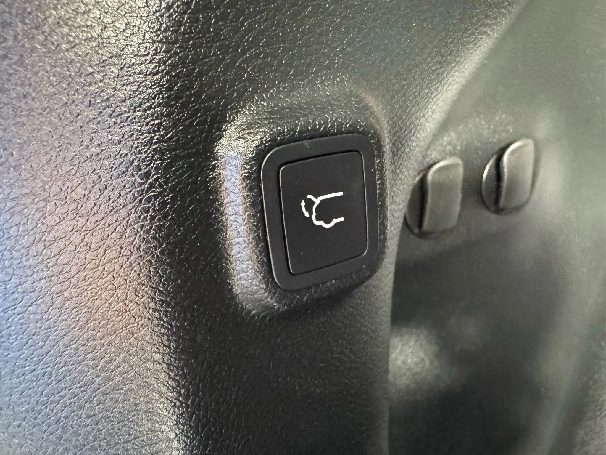 Used 2022 Jeep Cherokee Latitude Lux FWD image 28