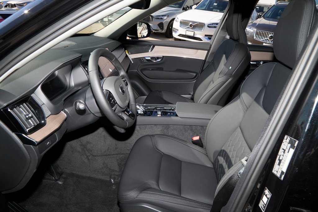 New 2026 Volvo XC90 B6 Plus w/ Protection Package Premier image 24