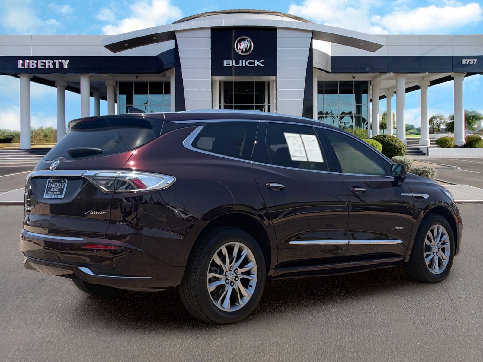 Used 2023 Buick Enclave Avenir w/ Avenir Technology Package FWD image 3