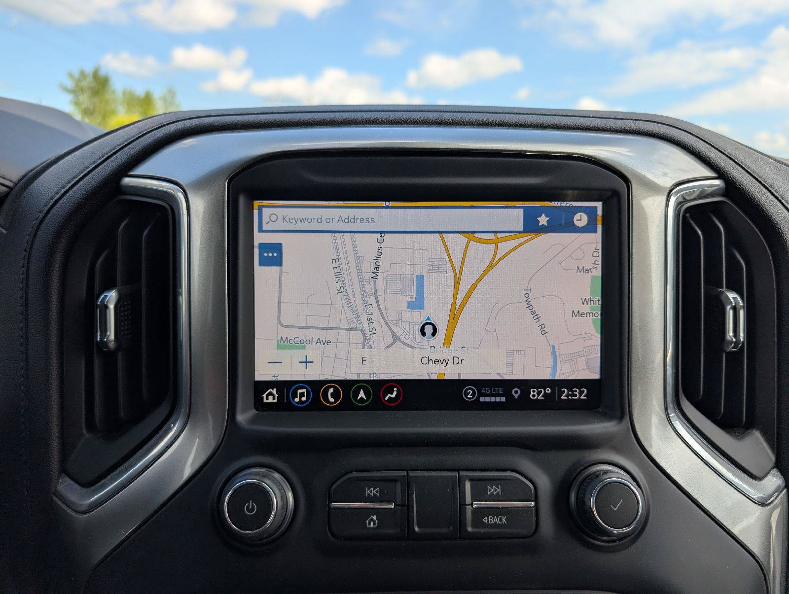 Used 2021 Chevrolet Silverado 2500 LTZ w/ LTZ Plus Package AWD/4WD image 14
