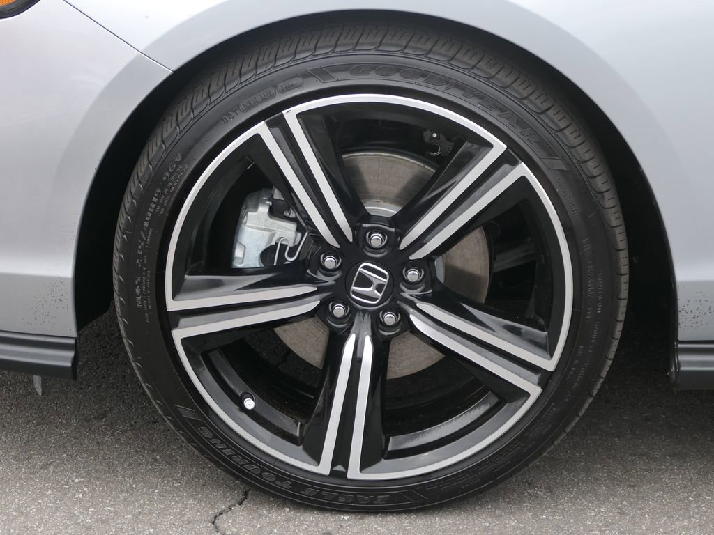 Used 2025 Honda Accord Sport image 9