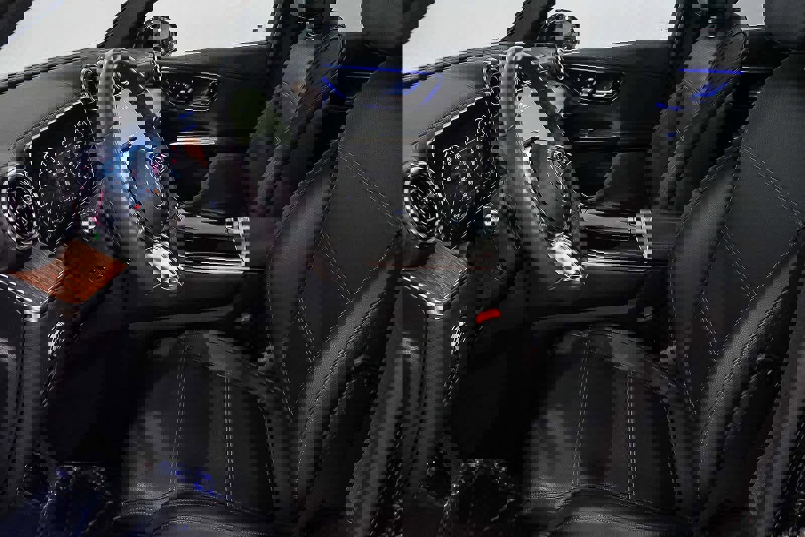 Used 2025 Mercedes-Benz GLC 300 4MATIC image 20