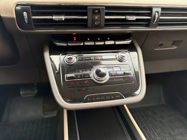 Certified 2022 Lincoln Corsair FWD image 22