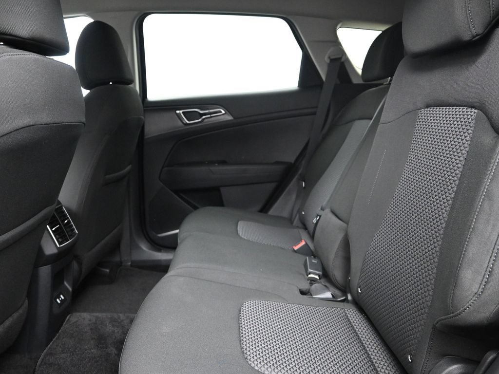 New 2026 Kia Sportage LX AWD/4WD image 30