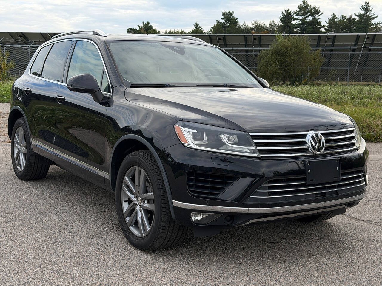 Used 2016 Volkswagen Touareg VR6 AWD/4WD image 7