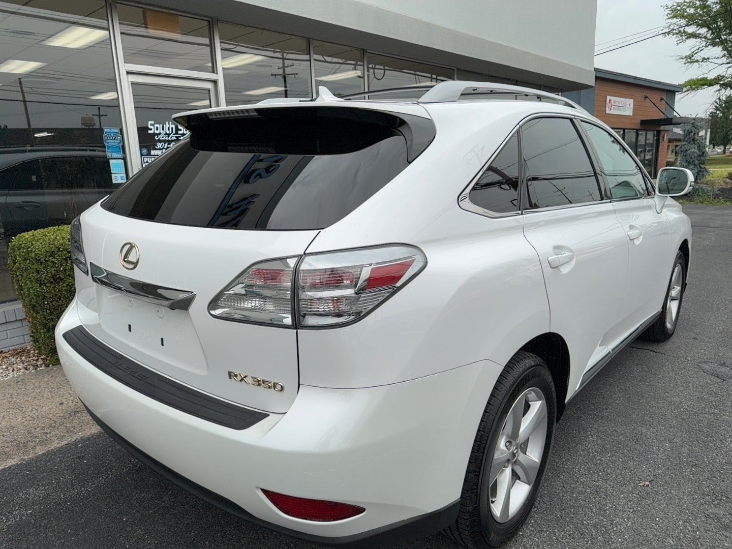 Used 2011 Lexus RX 350 AWD w/ Premium Pkg image 3
