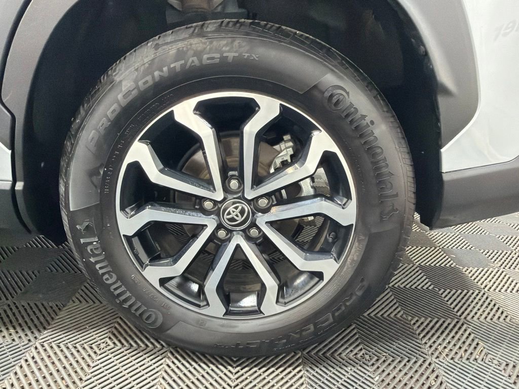 Used 2025 Toyota Corolla Cross AWD Hybrid image 34
