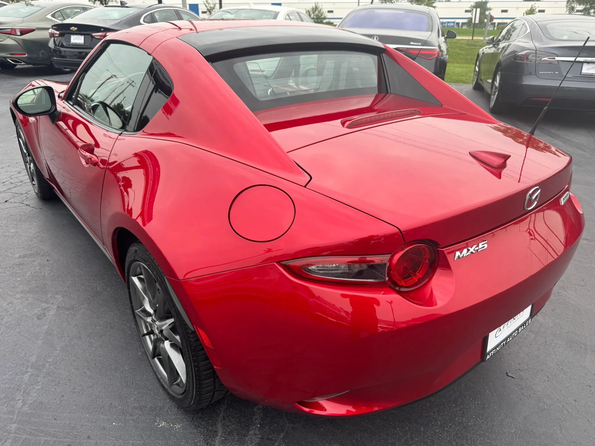 Used 2017 MAZDA MX-5 Miata RF Grand Touring RWD image 8