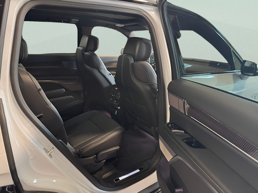 New 2026 Cadillac Vistiq Sport AWD/4WD image 16