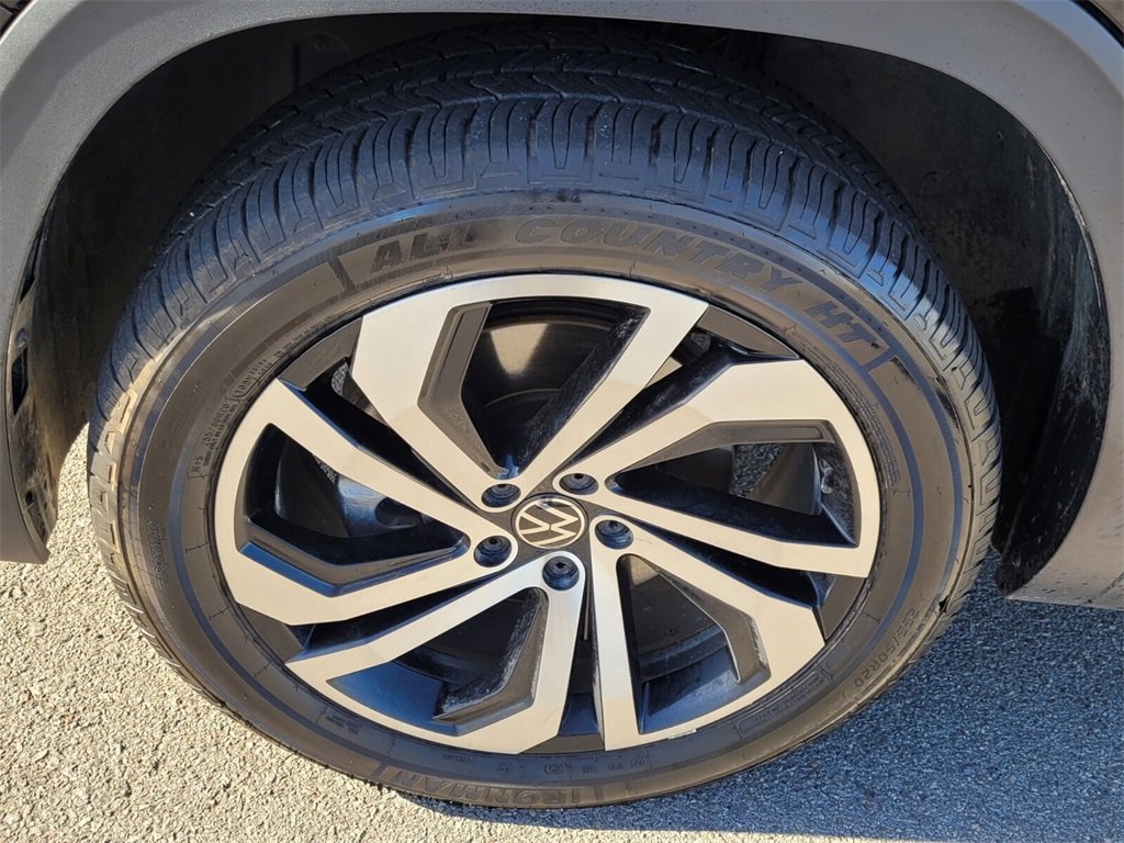 Used 2023 Volkswagen Atlas Cross Sport SEL image 14