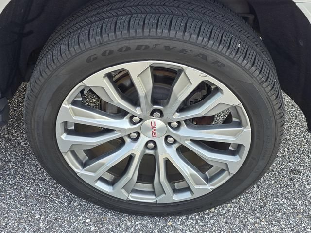 Used 2021 GMC Yukon XL Denali w/ LPO, Illumination Package RWD image 54