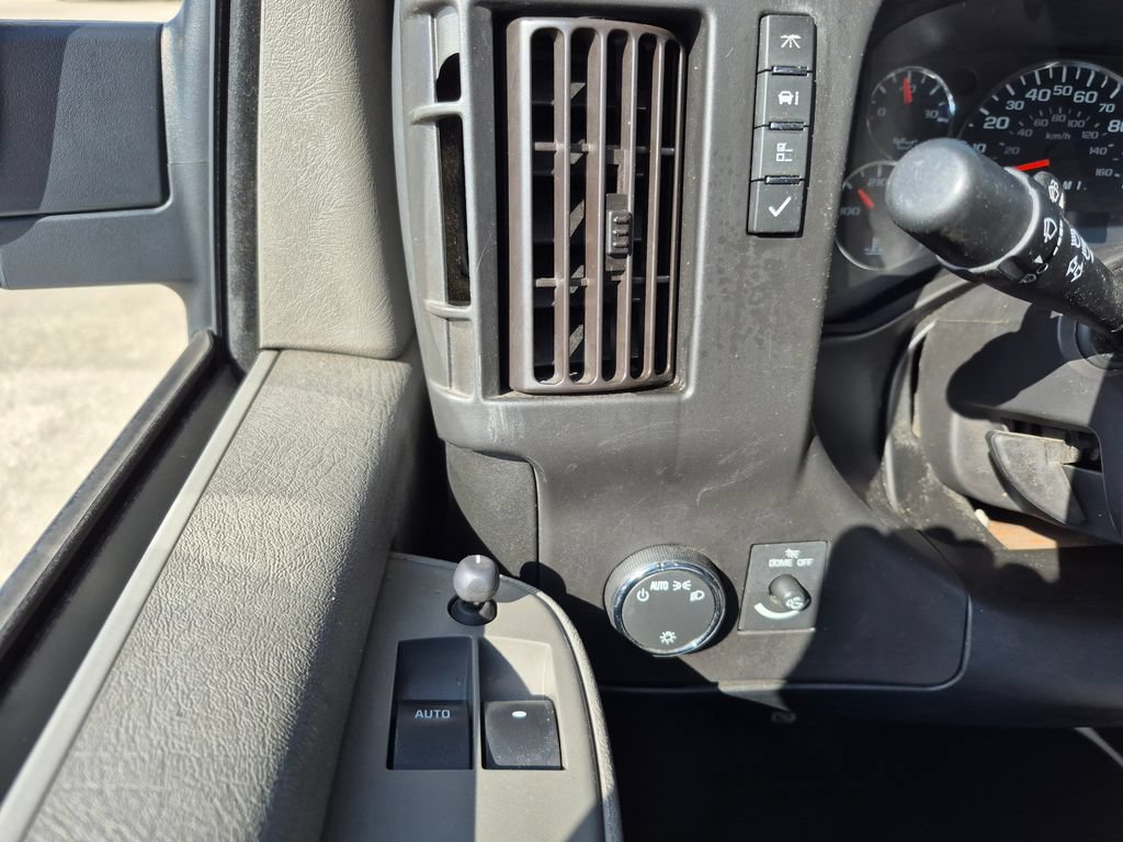 Used 2020 Chevrolet Express 3500 w/ Power Convenience Package RWD image 15