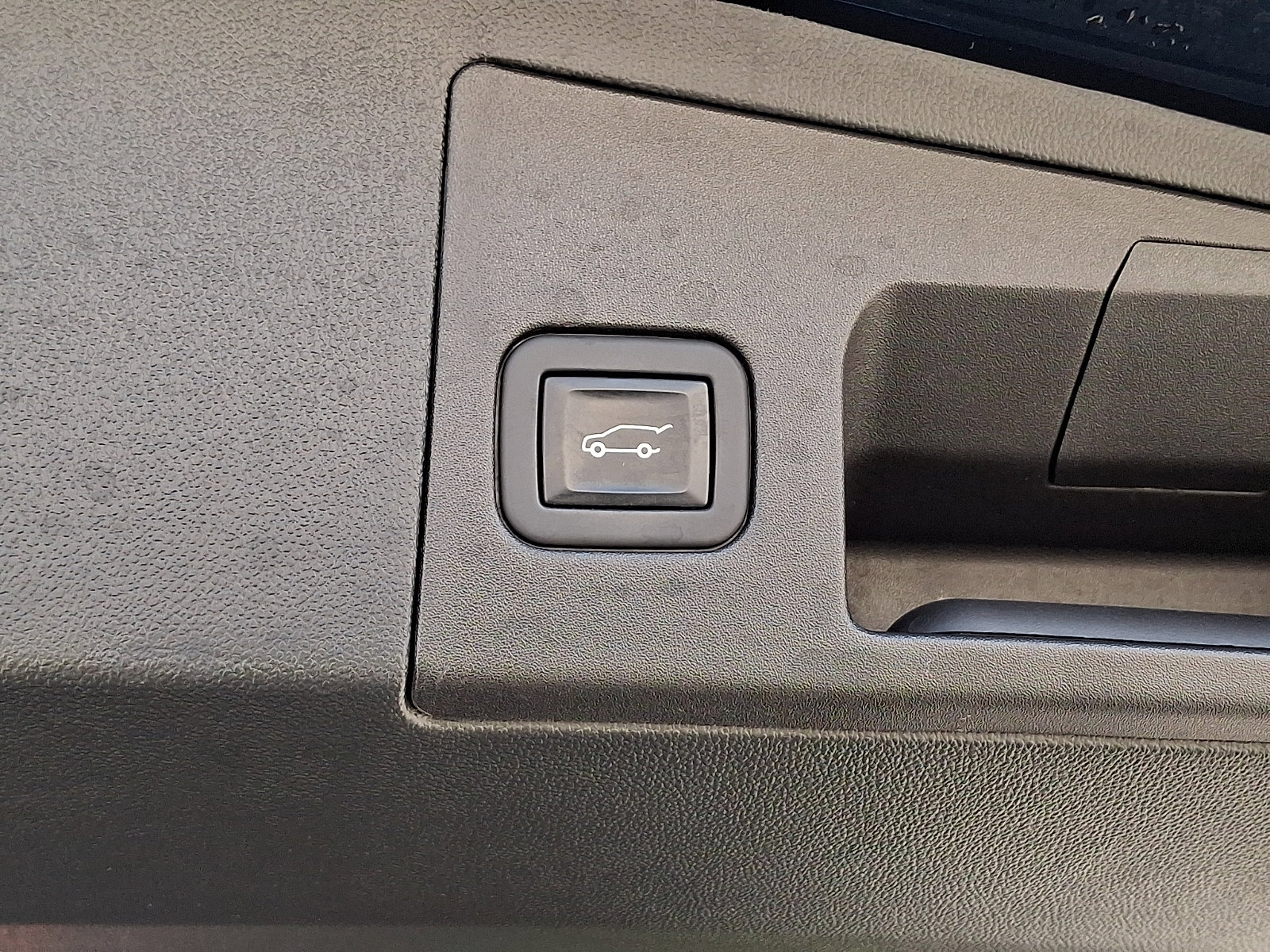 Certified 2023 Cadillac XT5 Sportv w/ Technology Package image 25