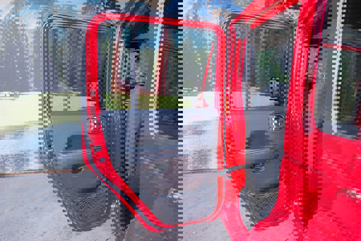 Used 2025 Jeep Wrangler Sahara w/ Safety Group image 36