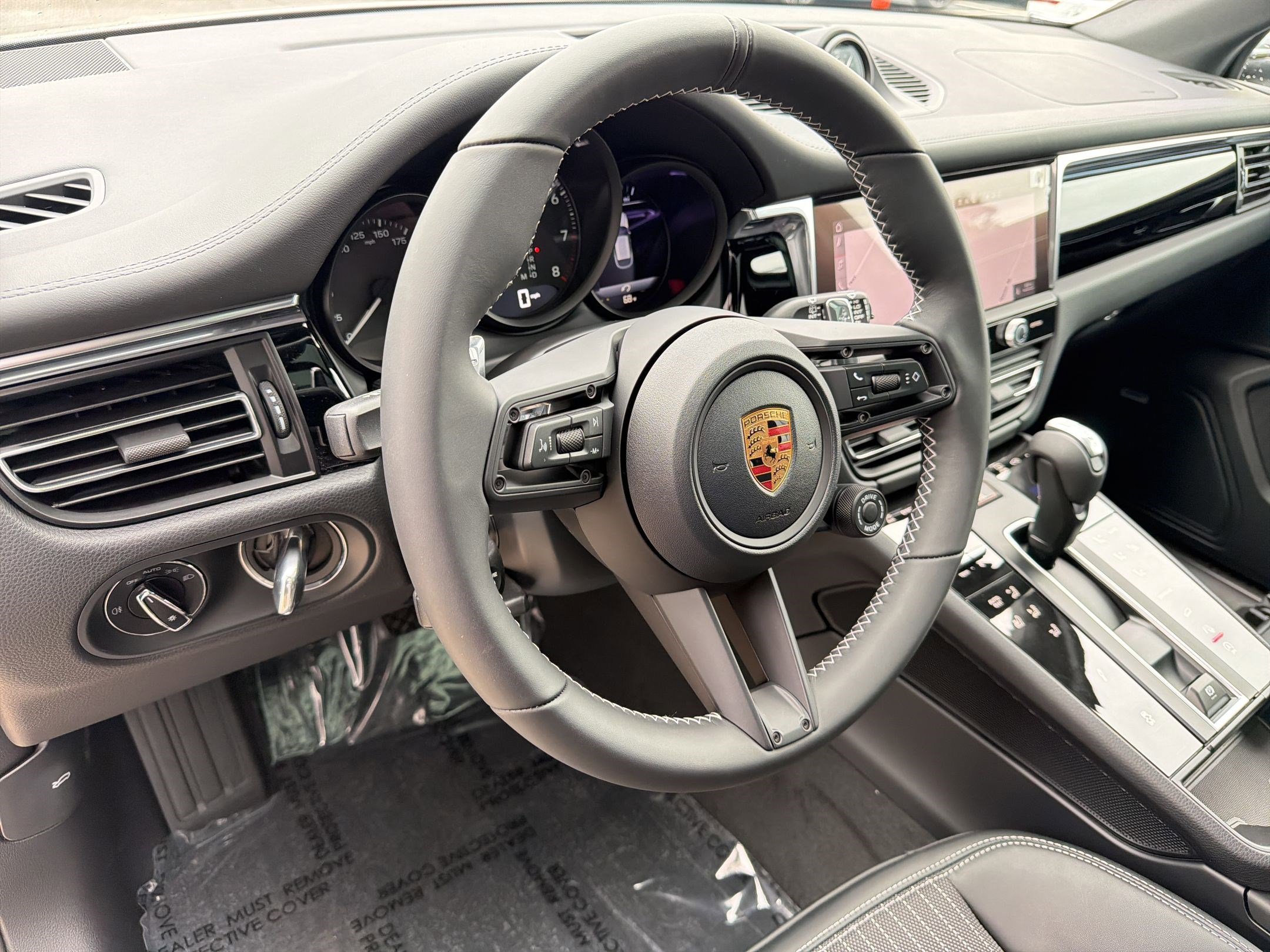 New 2026 Porsche Macan Turbo image 4