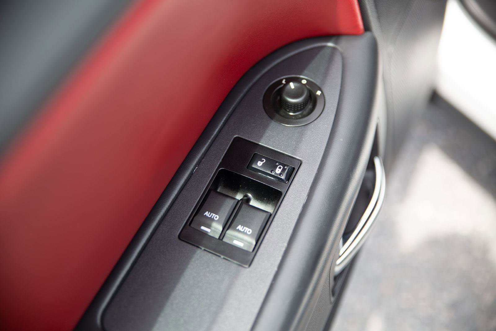 Used 2013 Dodge Challenger SXT Plus RWD image 17