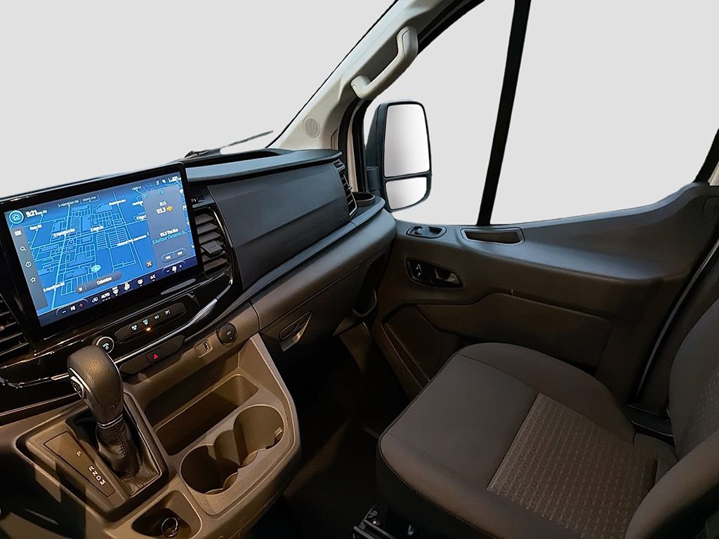 Used 2023 Ford Transit 350 XLT image 30