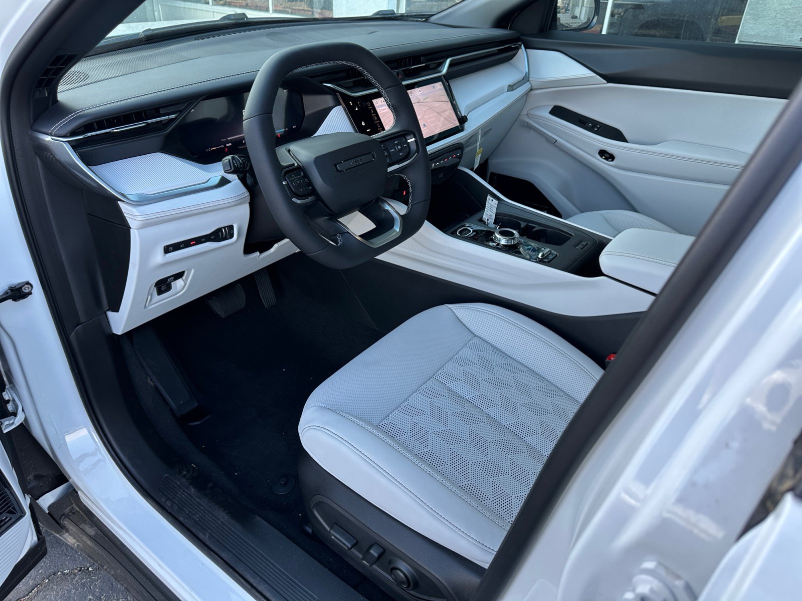 New 2026 Jeep Cherokee Overland AWD/4WD image 11