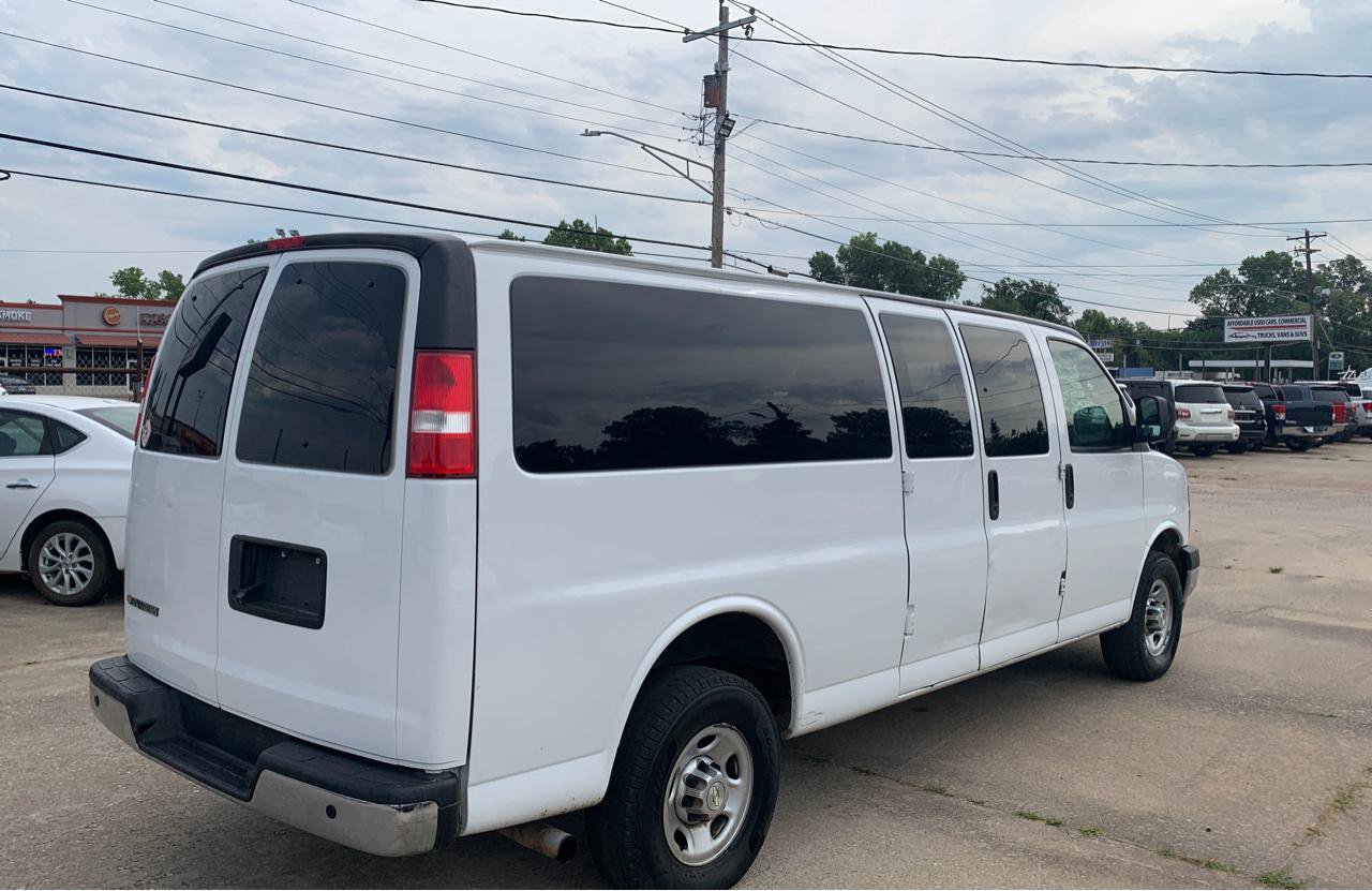 Used 2021 Chevrolet Express 3500 LS w/ Chrome Appearance Package RWD image 5
