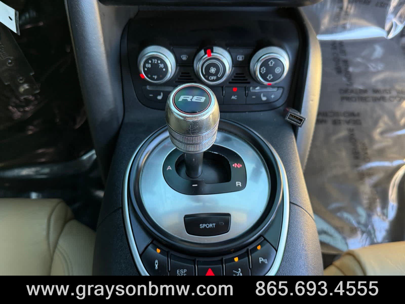 Used 2011 Audi R8 V10 AWD/4WD image 23