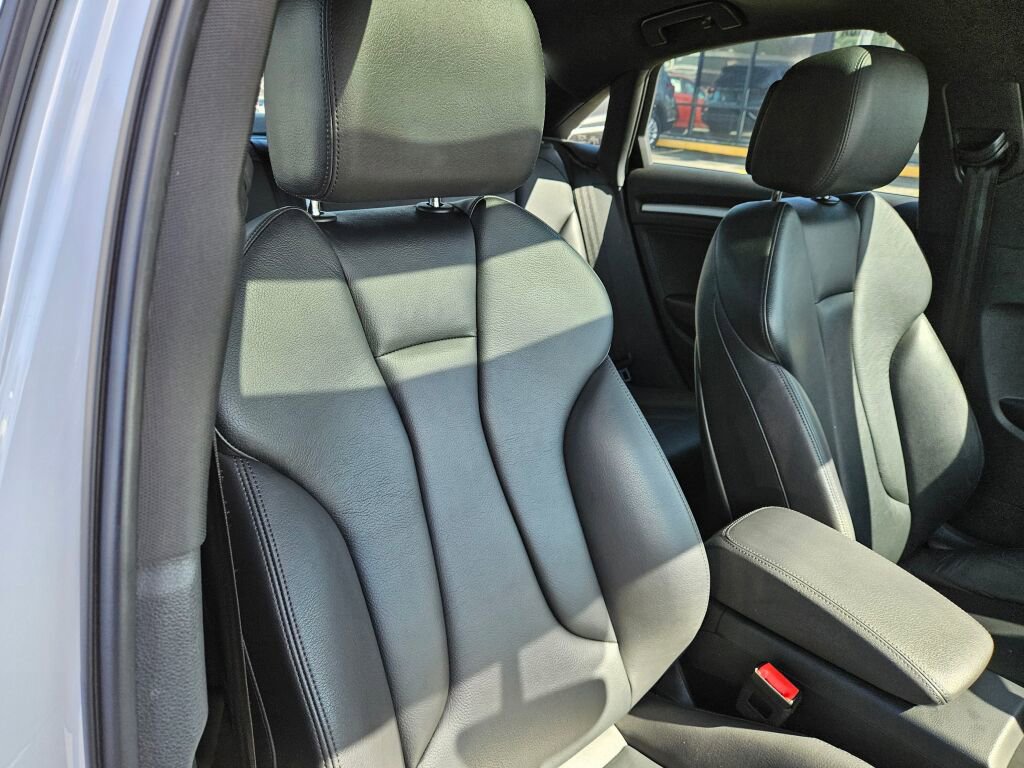 Used 2018 Audi A3 2.0T Premium image 12