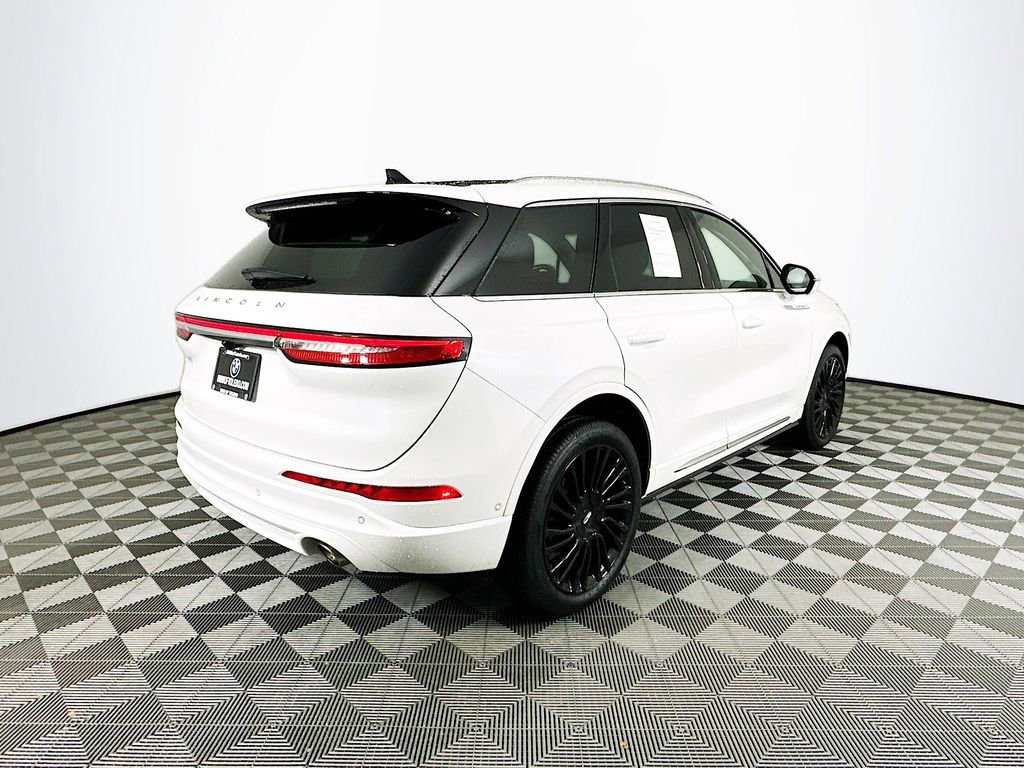 Used 2022 Lincoln Corsair Reserve w/ Equipment Group 201A image 9