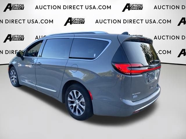Used 2023 Chrysler Pacifica Pinnacle image 9