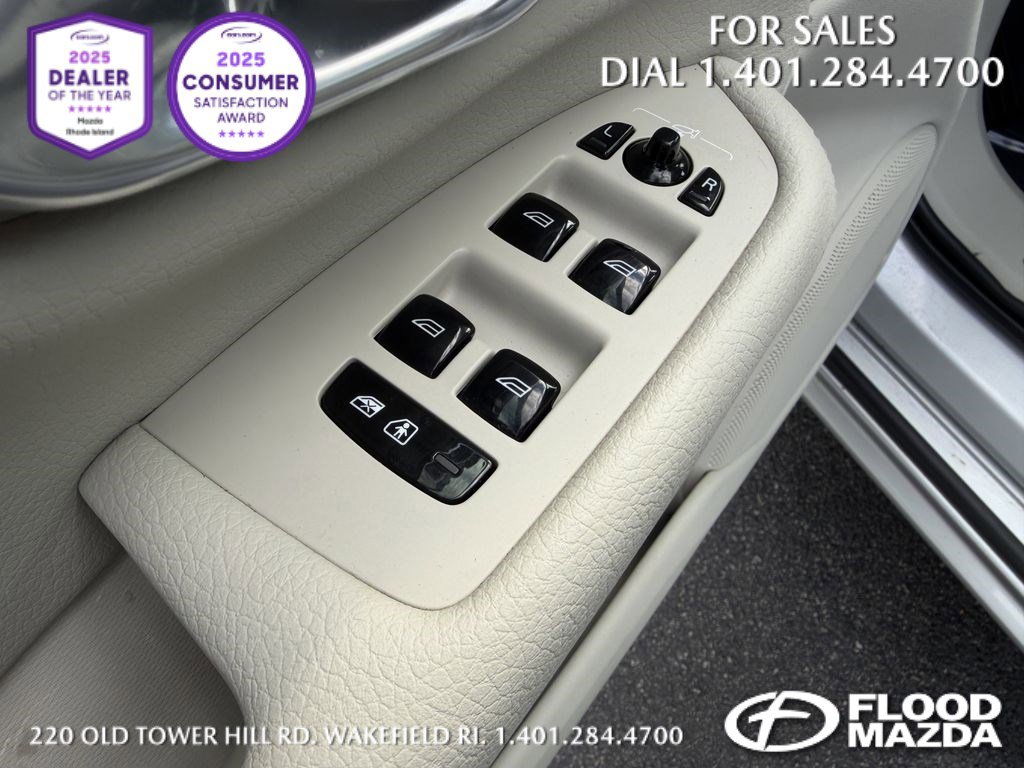 Used 2022 Volvo XC90 T6 Momentum w/ Advanced Package image 9