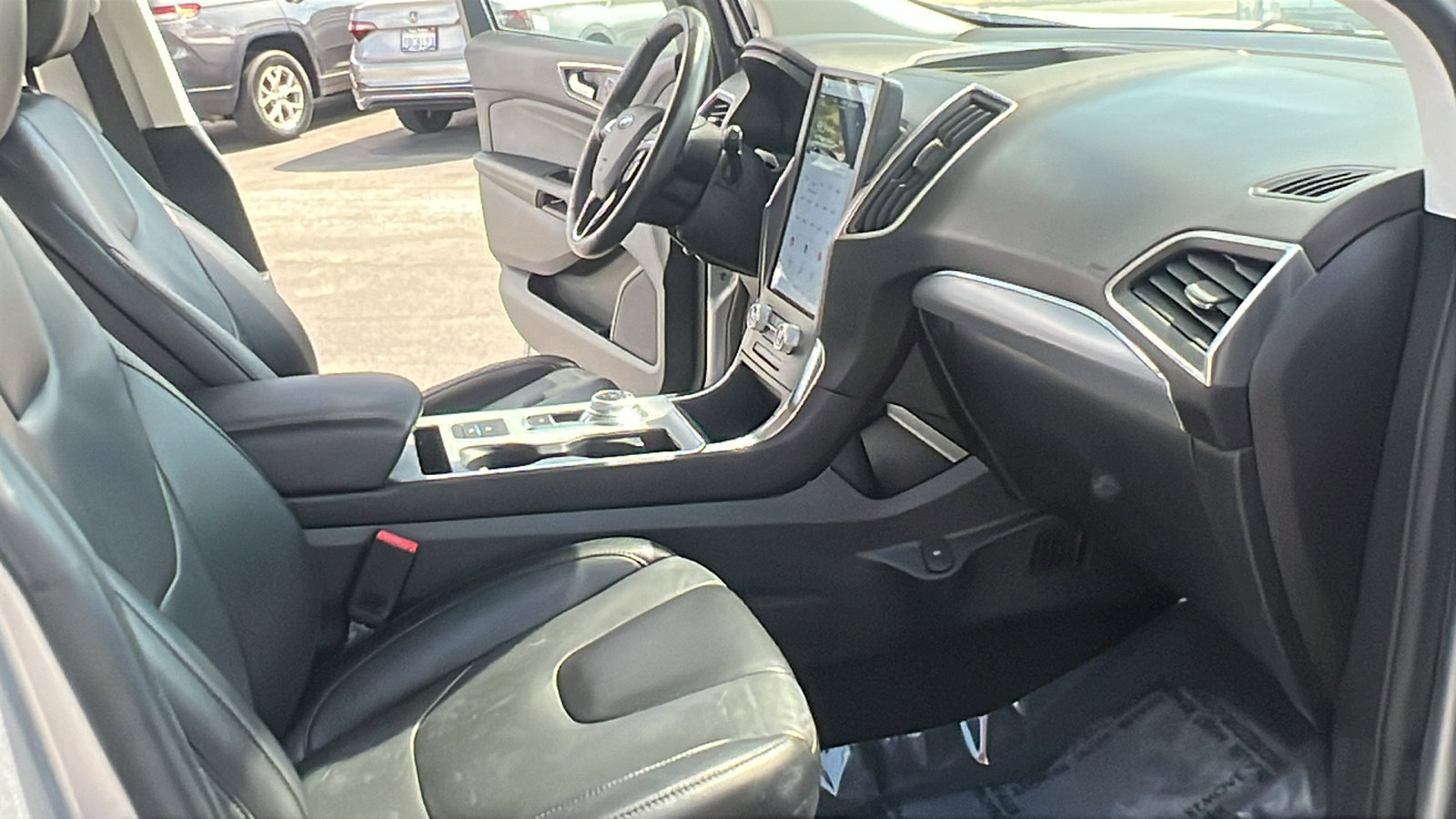 Used 2022 Ford Edge Titanium image 13